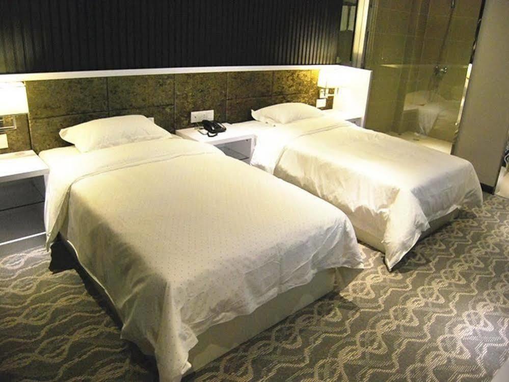 Wuhan Bili Hotel Liufangling Exterior foto